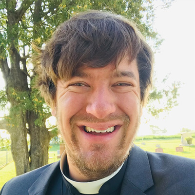 Dean Aponte Safe, Waldorf alumnus